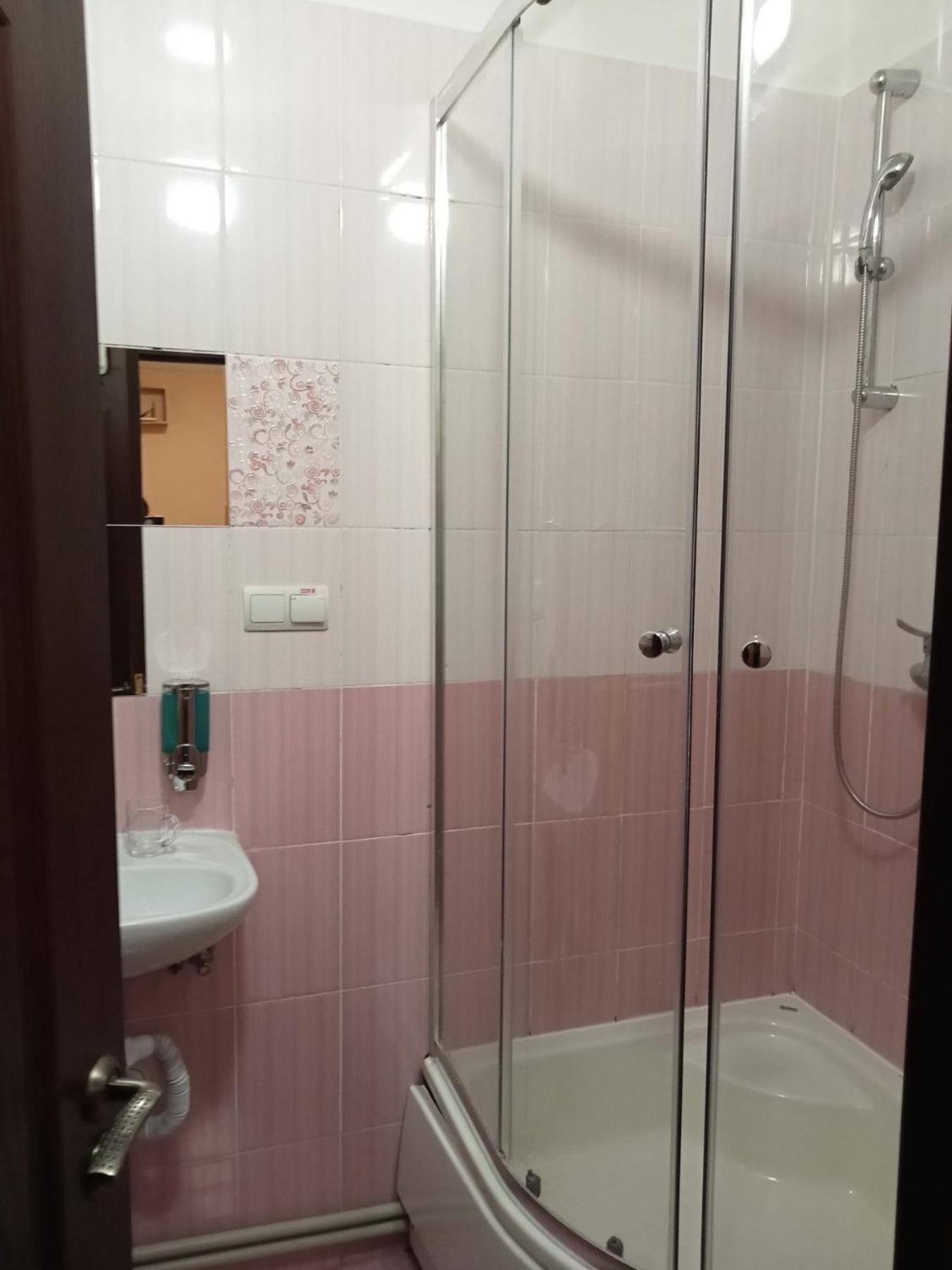 Hostel Iskra Лвив Екстериор снимка