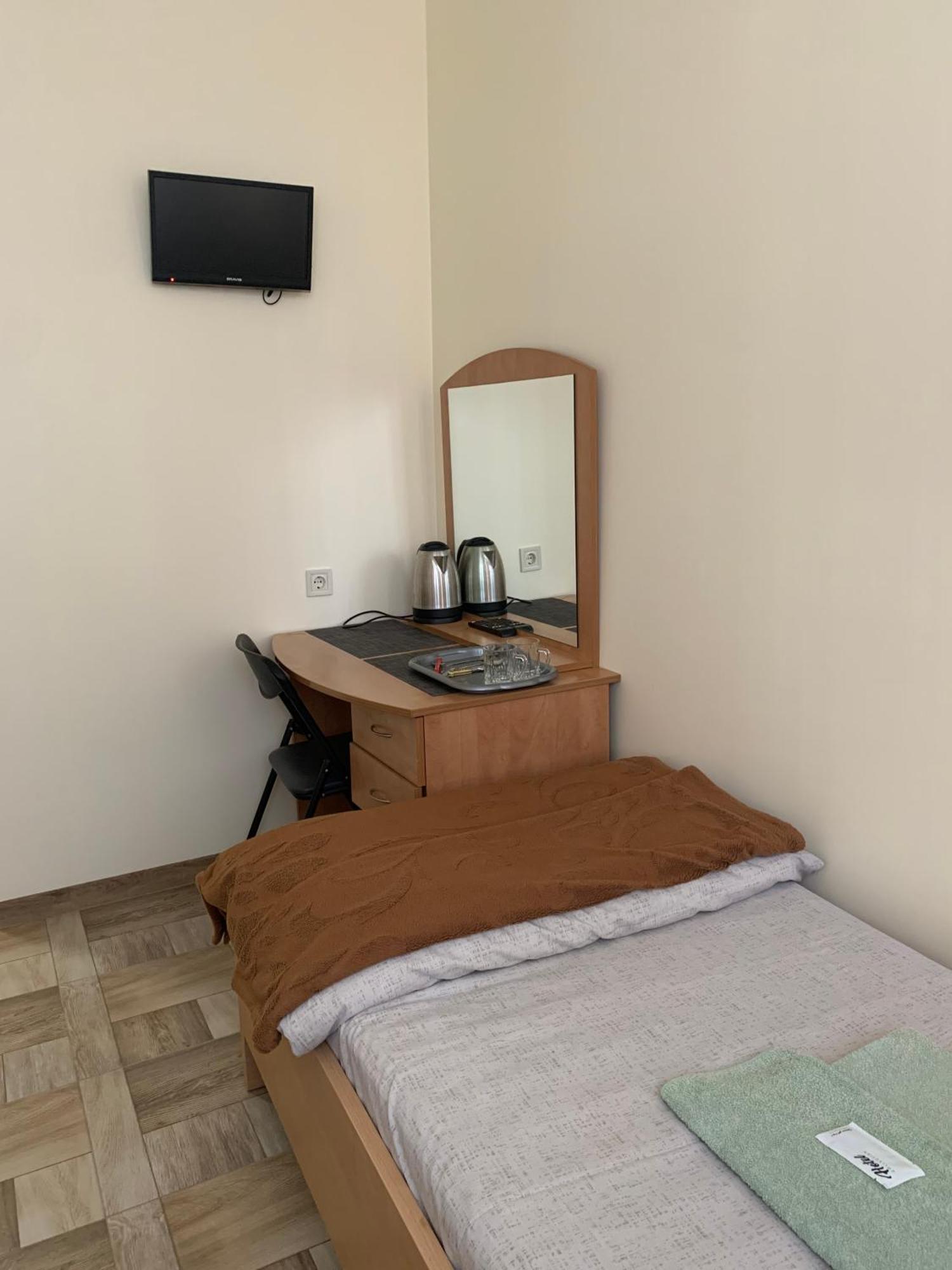 Hostel Iskra Лвив Екстериор снимка