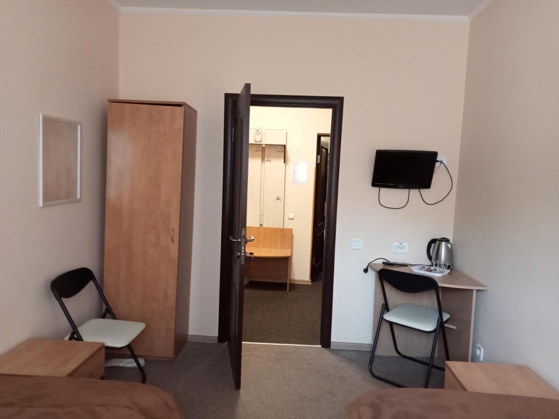 Hostel Iskra Лвив Екстериор снимка