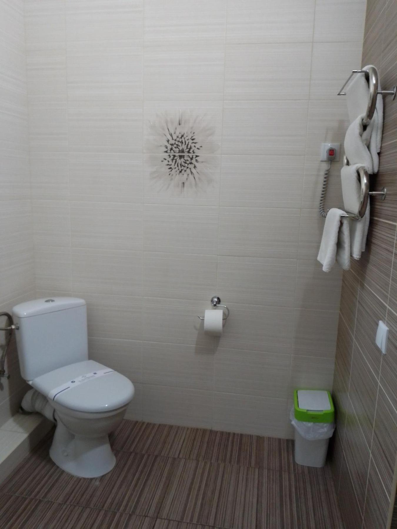Hostel Iskra Лвив Екстериор снимка