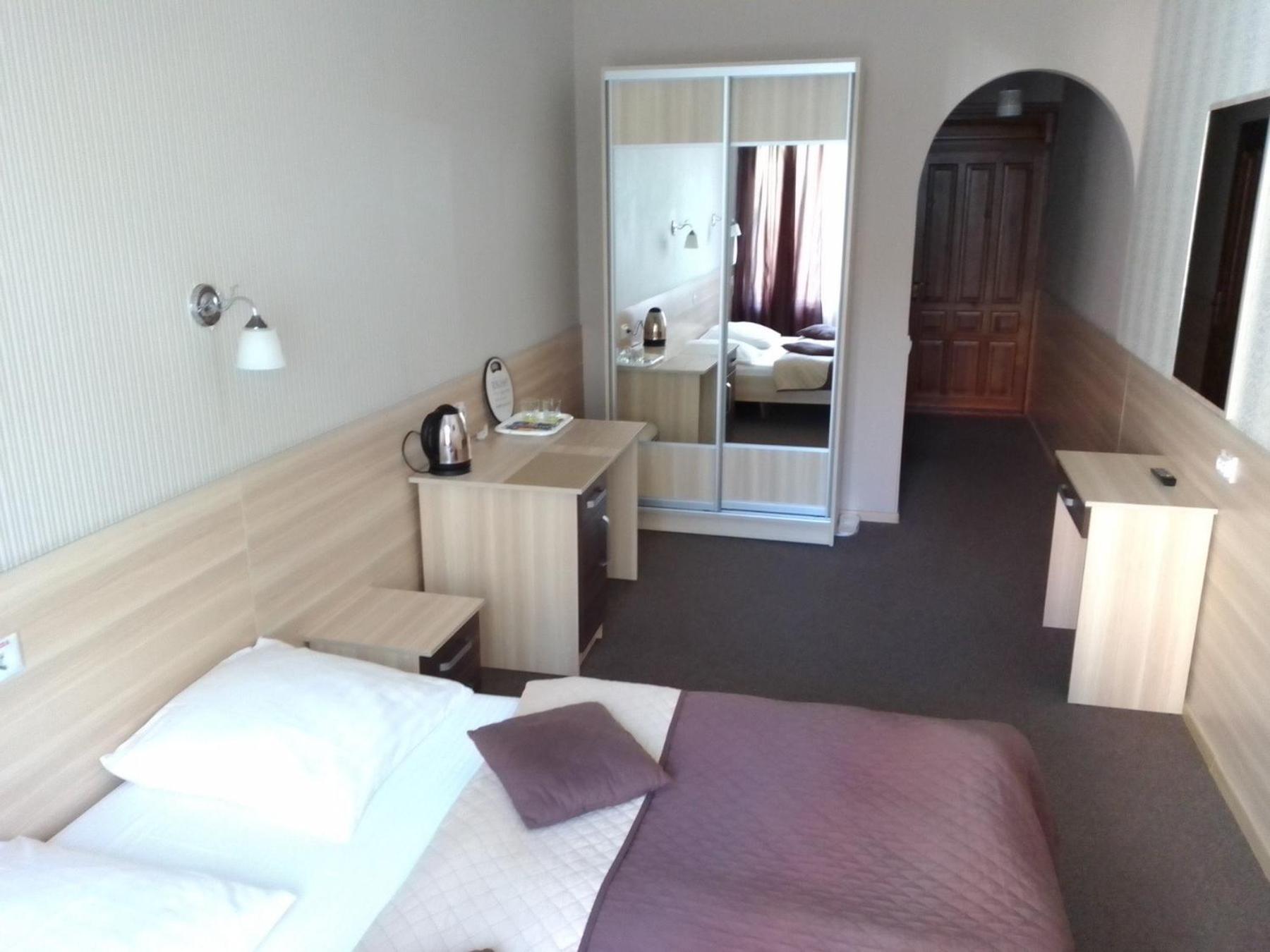 Hostel Iskra Лвив Екстериор снимка