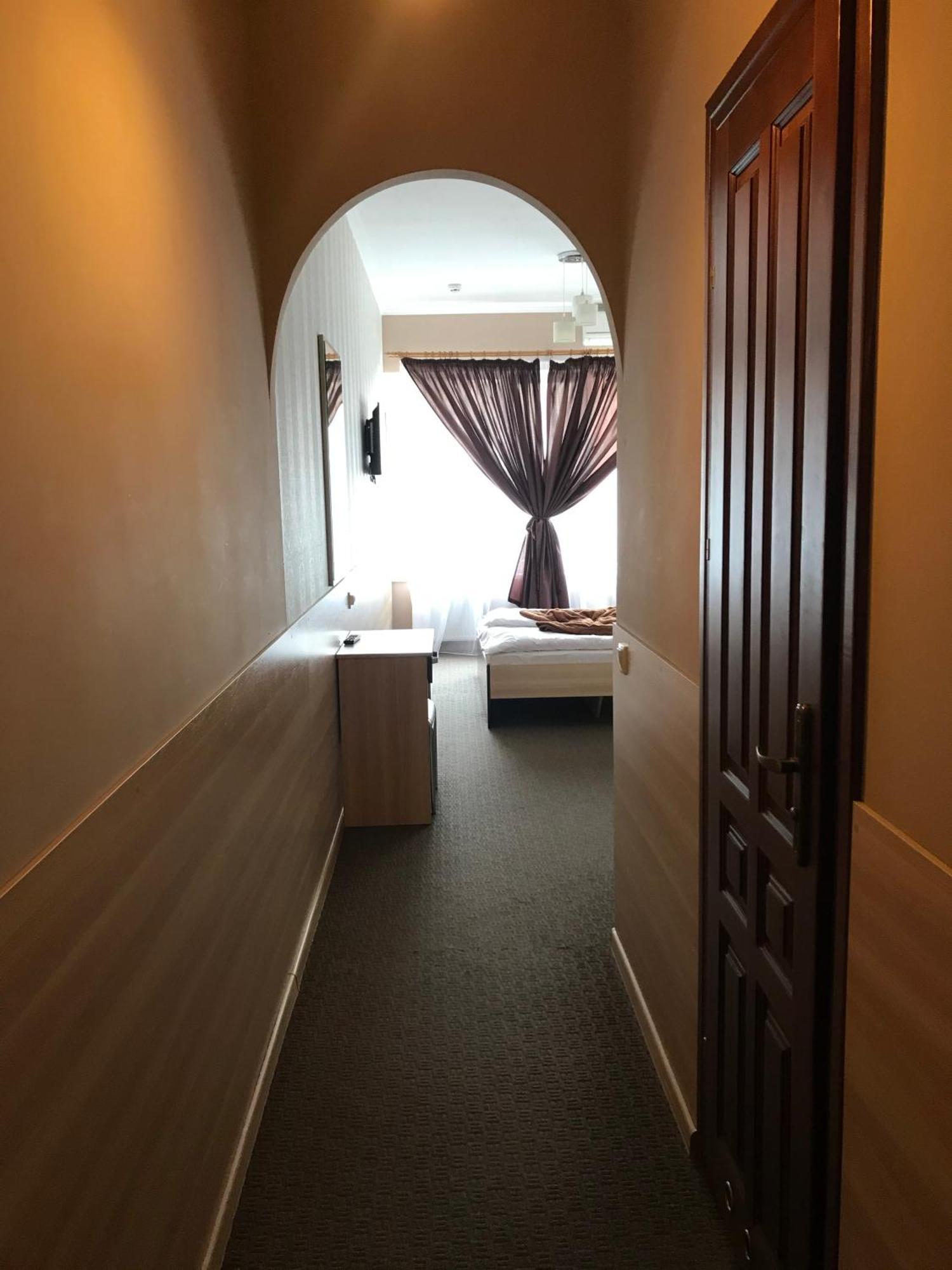Hostel Iskra Лвив Екстериор снимка