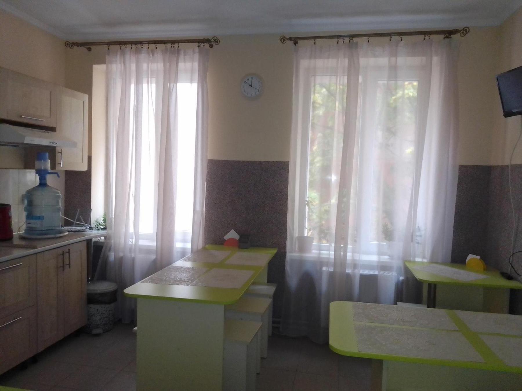 Hostel Iskra Лвив Екстериор снимка