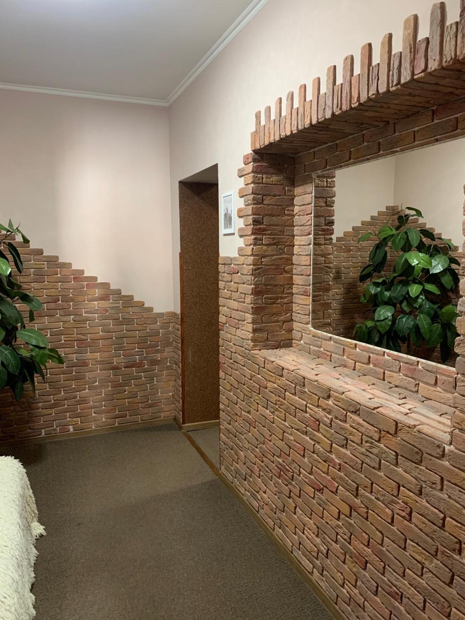Hostel Iskra Лвив Екстериор снимка
